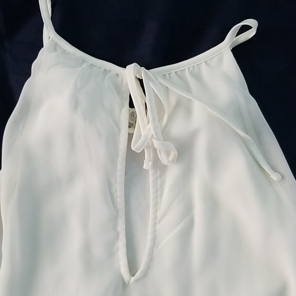 Express Lace Cami - Picture 4 of 4